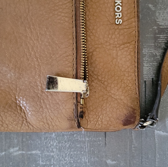Pre Loved Bundle Of Michael Kors Purses - Picture 4 of 16